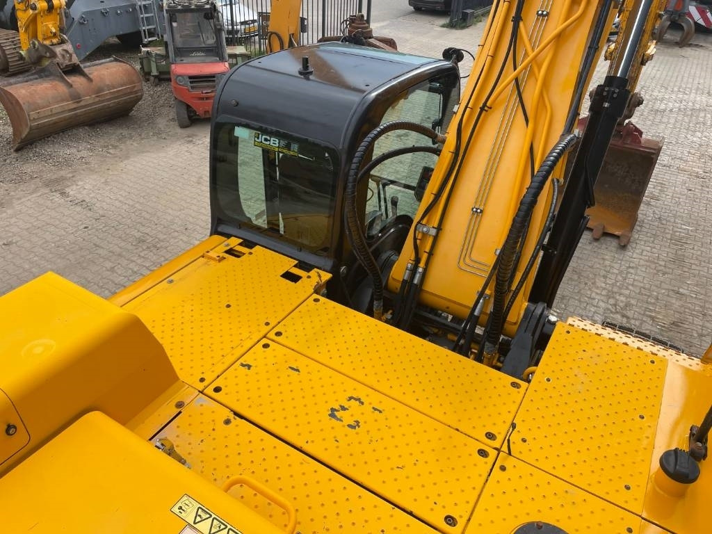 Kāpurķēžu ekskavators JCB JS300LC -- JS 300 LC: foto 12