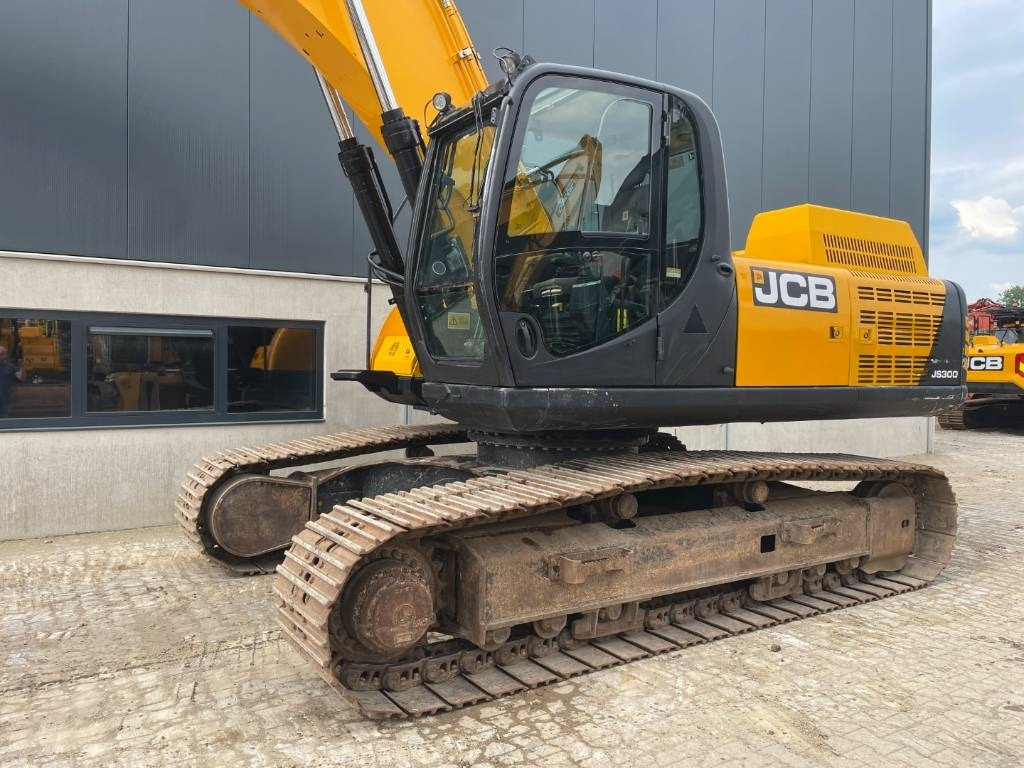 Kāpurķēžu ekskavators JCB JS300LC -- JS 300 LC: foto 32
