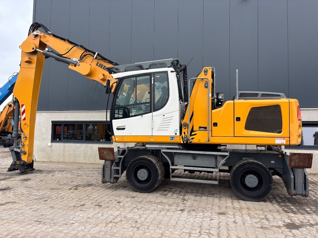 Liebherr LH 24 M - LH 24 - LH 22 / LH 26 - Atkritumu iekrāvējs: foto 5 Liebherr LH 24 M - LH 24 - LH 22 / LH 26 - Atkritumu iekrāvējs: foto 5