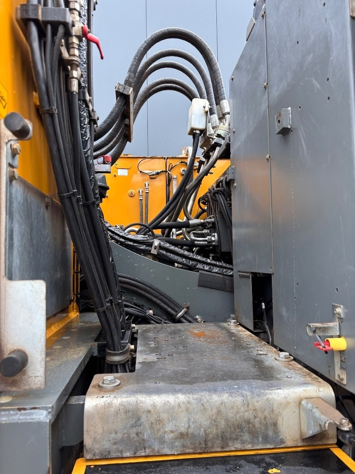 Atkritumu iekrāvējs Liebherr LH 50 M: foto 43