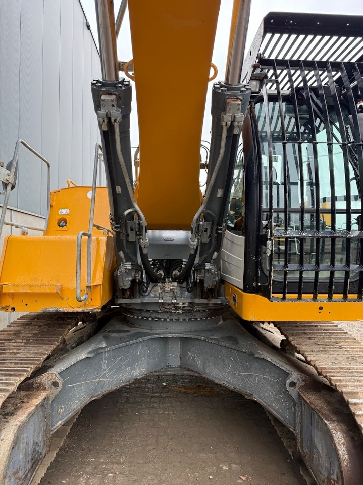 Liebherr R 946 LC - R946 - R946LC - R 938 - Kāpurķēžu ekskavators: foto 5 Liebherr R 946 LC - R946 - R946LC - R 938 - Kāpurķēžu ekskavators: foto 5