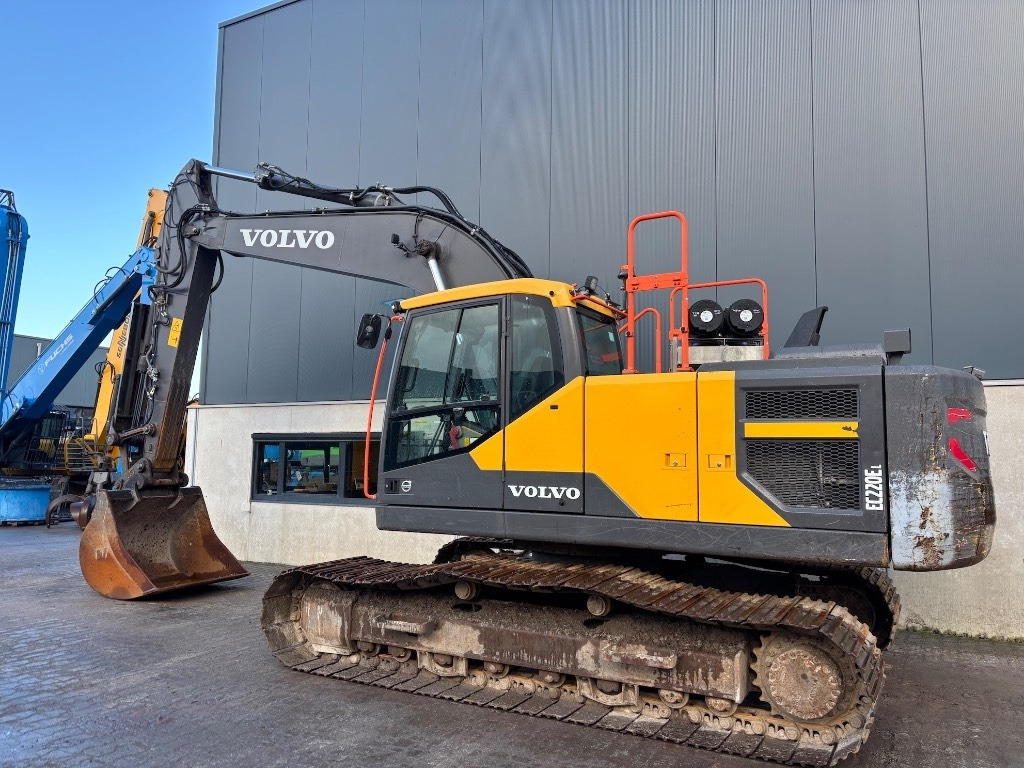 Volvo EC 220 E - EC 220EL - EC220EL - EC 220 L - Kāpurķēžu ekskavators: foto 2 Volvo EC 220 E - EC 220EL - EC220EL - EC 220 L - Kāpurķēžu ekskavators: foto 2