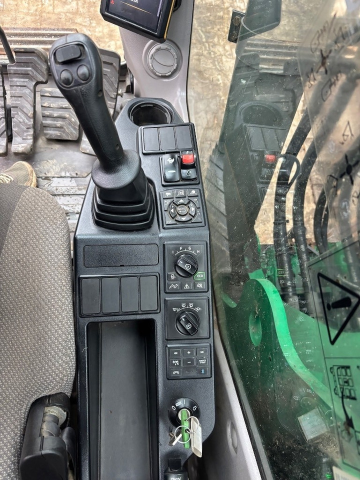 Kāpurķēžu ekskavators Volvo EC 300 EL - EC 300 E - EC 300 EL: foto 19 Kāpurķēžu ekskavators Volvo EC 300 EL - EC 300 E - EC 300 EL: foto 19