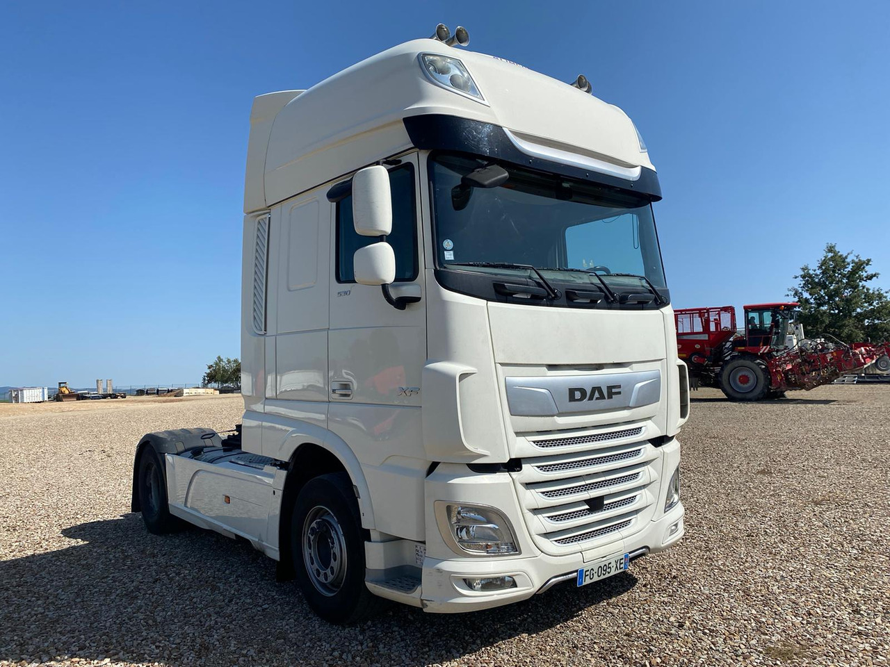 DAF XF530 Super Space Cab - Vilcējs: foto 2 DAF XF530 Super Space Cab - Vilcējs: foto 2