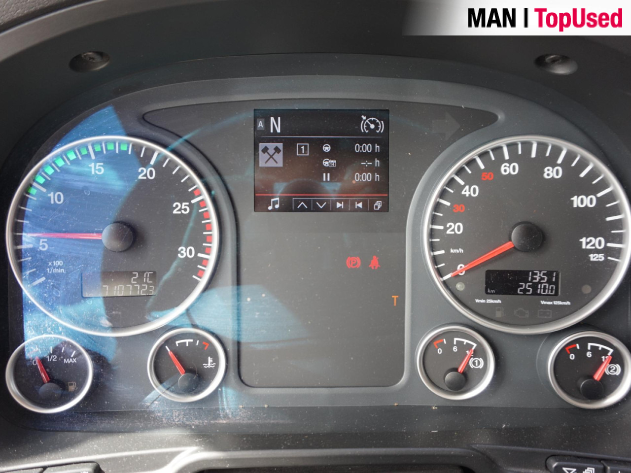 MAN TGX 18.420 4X2 BLS / PTO / EURO 6 - Vilcējs: foto 5 MAN TGX 18.420 4X2 BLS / PTO / EURO 6 - Vilcējs: foto 5