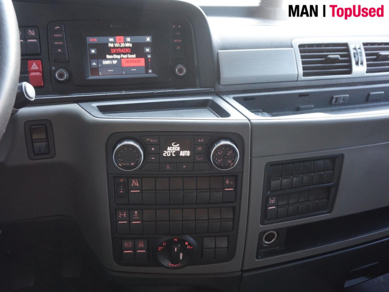 MAN TGX 18.420 4X2 BLS / PTO / EURO 6 - Vilcējs: foto 5 MAN TGX 18.420 4X2 BLS / PTO / EURO 6 - Vilcējs: foto 5