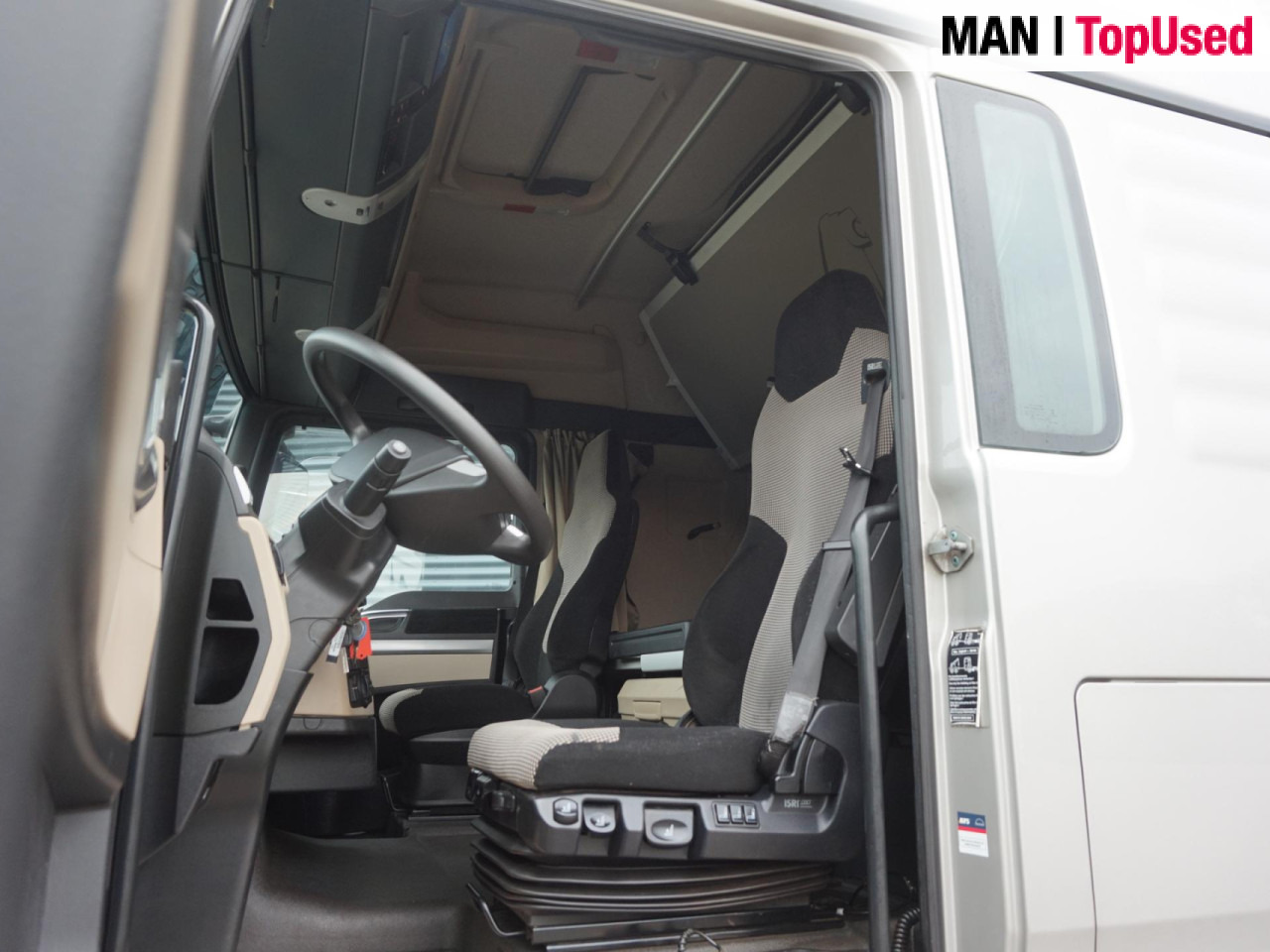 MAN TGX 26.470 6X2/4 BLS - Vilcējs: foto 2 MAN TGX 26.470 6X2/4 BLS - Vilcējs: foto 2