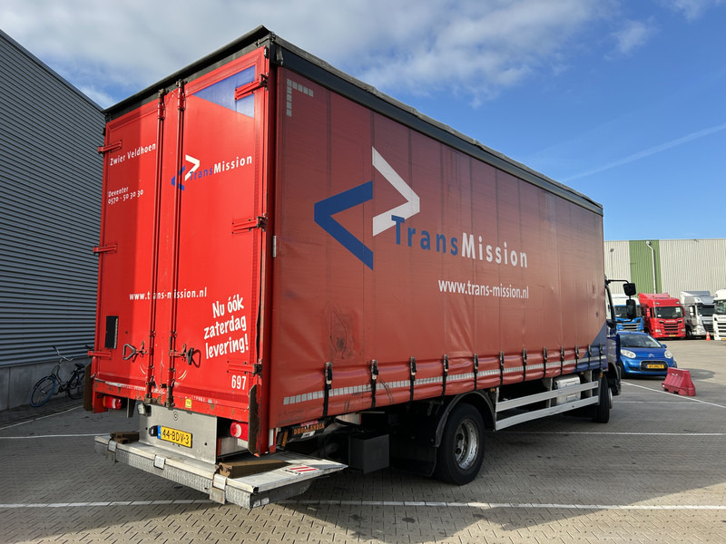 DAF LF 210 FA / 12 Ton / 466 dkm / Curtainside / Loadlift / APK TUV 05-26 - Kravas automašīna ar tentu: foto 2 DAF LF 210 FA / 12 Ton / 466 dkm / Curtainside / Loadlift / APK TUV 05-26 - Kravas automašīna ar tentu: foto 2
