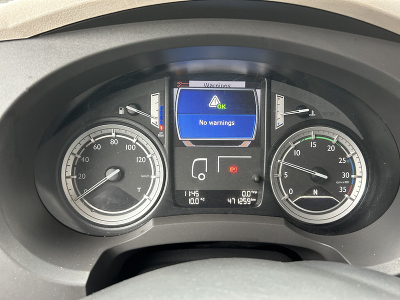 DAF LF 210 FA / 12 Ton / 471 dkm / Curtainside / Loadlift / APK TUV 06-26 - Kravas automašīna ar tentu: foto 4 DAF LF 210 FA / 12 Ton / 471 dkm / Curtainside / Loadlift / APK TUV 06-26 - Kravas automašīna ar tentu: foto 4