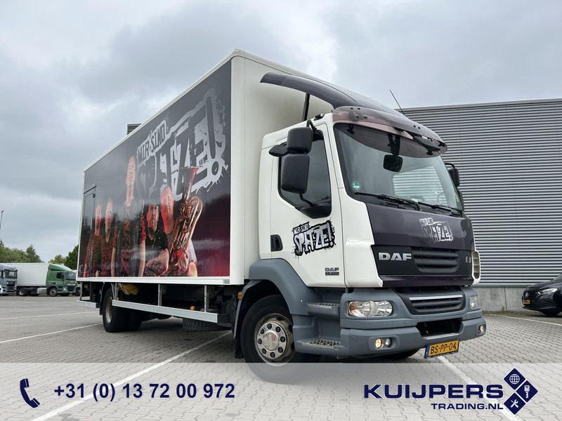 DAF LF55 220 Euro 4 / 12 Ton / 673 dkm / Box / Loadlift / APK TUV 01-26 - Kravas automašīna ar slēgto virsbūvi: foto 1 DAF LF55 220 Euro 4 / 12 Ton / 673 dkm / Box / Loadlift / APK TUV 01-26 - Kravas automašīna ar slēgto virsbūvi: foto 1