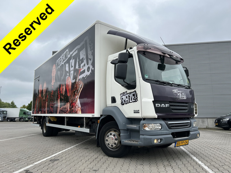 DAF LF55 220 Euro 4 / 12 Ton / 673 dkm / Box / Loadlift / APK TUV 01-26 - Kravas automašīna ar slēgto virsbūvi: foto 1 DAF LF55 220 Euro 4 / 12 Ton / 673 dkm / Box / Loadlift / APK TUV 01-26 - Kravas automašīna ar slēgto virsbūvi: foto 1