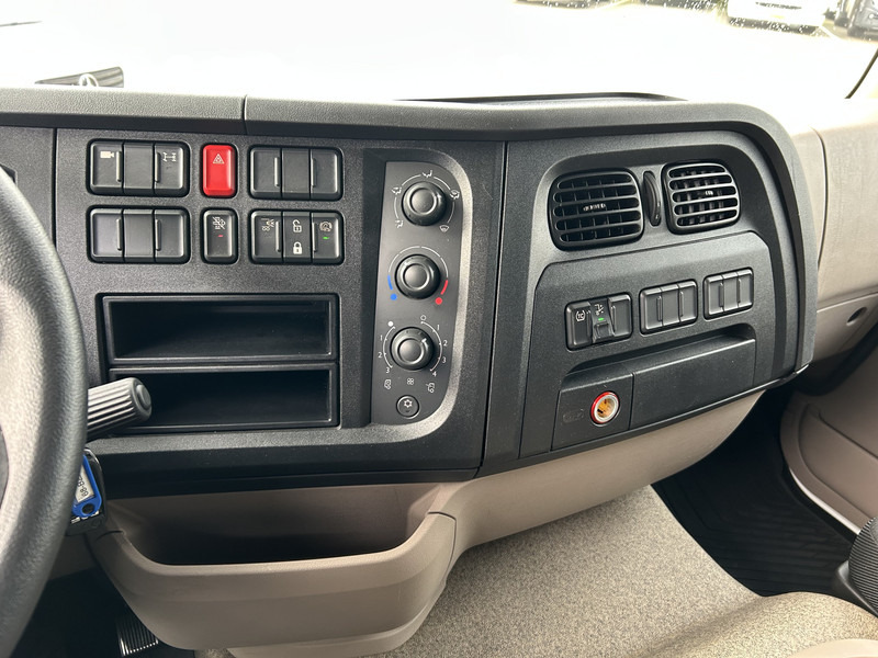 DAF XB 290 FA / 16 Ton / Nieuwe Tacho V2 / Box / Laadklep / APK 12-26 - Kravas automašīna ar slēgto virsbūvi: foto 5 DAF XB 290 FA / 16 Ton / Nieuwe Tacho V2 / Box / Laadklep / APK 12-26 - Kravas automašīna ar slēgto virsbūvi: foto 5