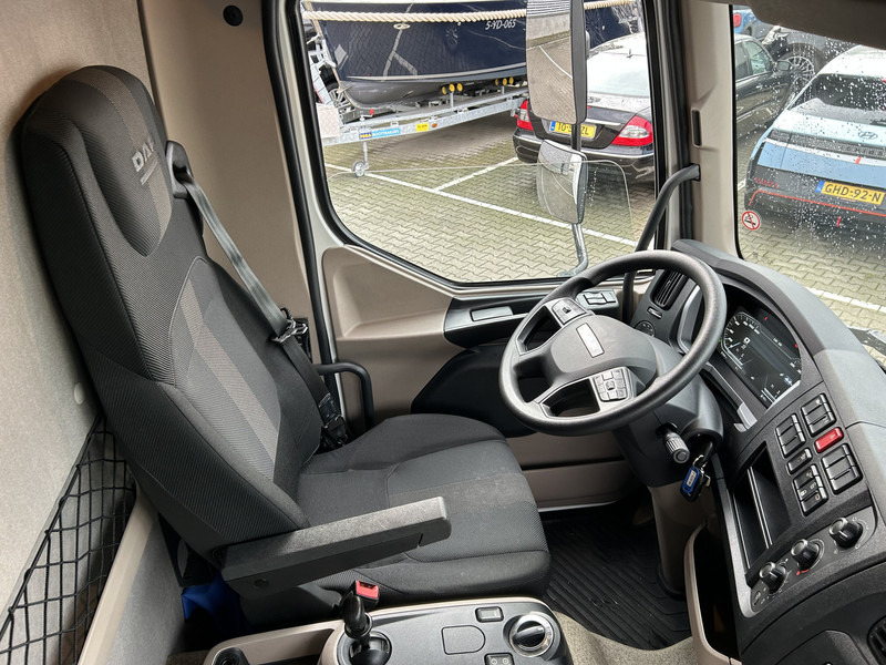 DAF XB 290 FA / 16 Ton / Nieuwe Tacho V2 / Box / Laadklep / APK 12-26 - Kravas automašīna ar slēgto virsbūvi: foto 3 DAF XB 290 FA / 16 Ton / Nieuwe Tacho V2 / Box / Laadklep / APK 12-26 - Kravas automašīna ar slēgto virsbūvi: foto 3