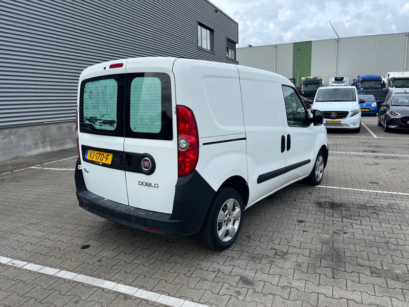 Fiat Dobló Cargo 1.3 MultiJet / NL Van - Mazs furgons: foto 4 Fiat Dobló Cargo 1.3 MultiJet / NL Van - Mazs furgons: foto 4