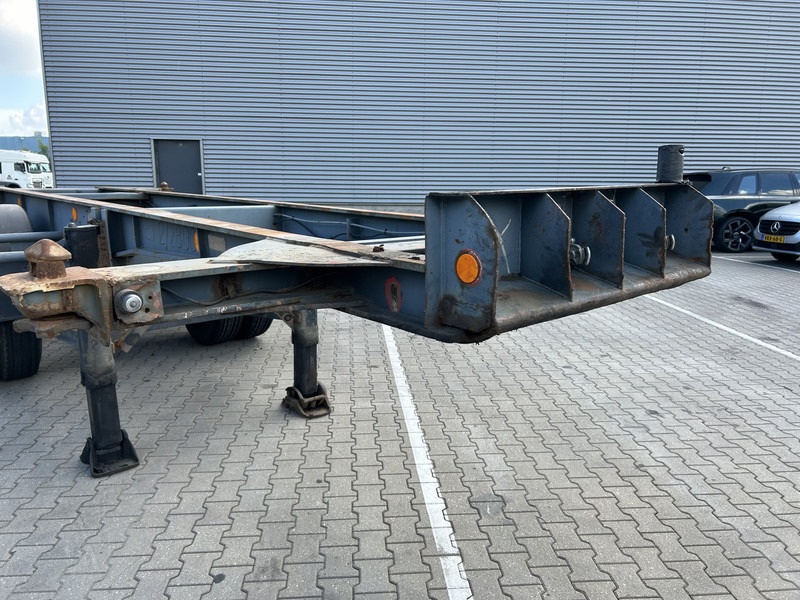 Fruehauf ED 24 / 2 as Blad - Spring / Container 20 FT / Classic / Oldtimer - Puspiekabe noņemamā virsbūve/ Konteineru vedējs: foto 3 Fruehauf ED 24 / 2 as Blad - Spring / Container 20 FT / Classic / Oldtimer - Puspiekabe noņemamā virsbūve/ Konteineru vedējs: foto 3