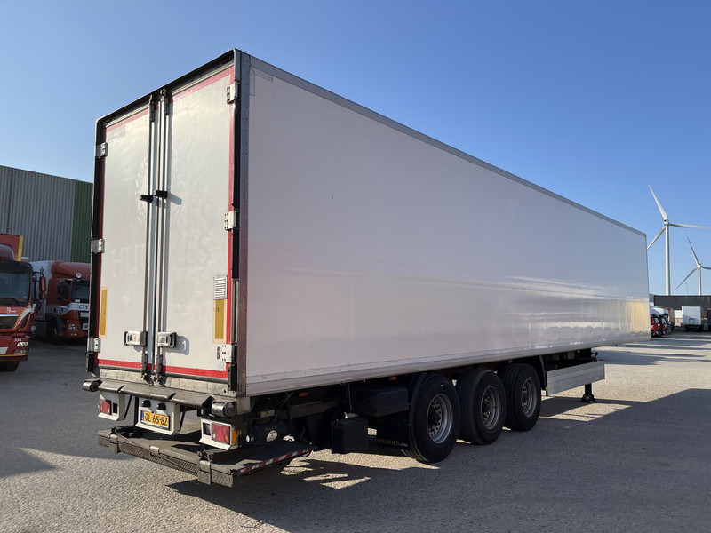 Krone Cool Liner / Carrier Vector 1850 mt / Frigo Box / Loadlift / APK TUV 08-25 - Puspiekabe refrižerators: foto 2 Krone Cool Liner / Carrier Vector 1850 mt / Frigo Box / Loadlift / APK TUV 08-25 - Puspiekabe refrižerators: foto 2