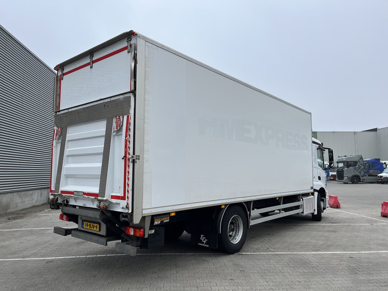 Mercedes-Benz Actros 2124 / New Tacho V2 / 617 dkm / Box / Loadlift / APK TUV 09-25 - Kravas automašīna ar slēgto virsbūvi: foto 2 Mercedes-Benz Actros 2124 / New Tacho V2 / 617 dkm / Box / Loadlift / APK TUV 09-25 - Kravas automašīna ar slēgto virsbūvi: foto 2