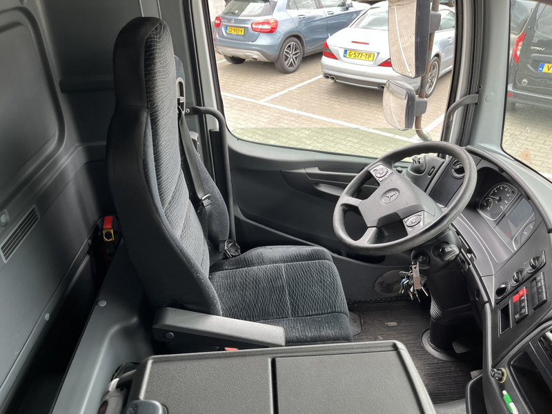 Mercedes-Benz Atego 818 / 8 Ton / 725 dkm / Koffer / LBW / APK TUV 07-25 - Kravas automašīna ar slēgto virsbūvi: foto 3 Mercedes-Benz Atego 818 / 8 Ton / 725 dkm / Koffer / LBW / APK TUV 07-25 - Kravas automašīna ar slēgto virsbūvi: foto 3