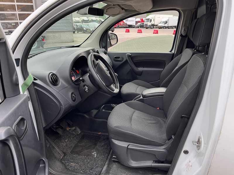 Mercedes-Benz Citan 109 CDI / Extra Lang / UNFALL / DAMAGE - Mazs furgons: foto 5 Mercedes-Benz Citan 109 CDI / Extra Lang / UNFALL / DAMAGE - Mazs furgons: foto 5