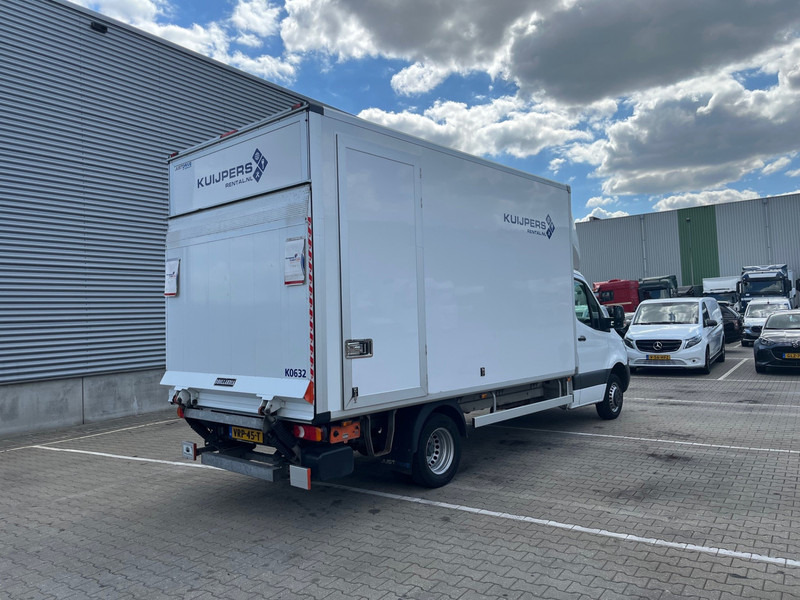 Mercedes-Benz Sprinter 515 1.9 CDI / Box 4.4 mtr / Laadklep / Zijdeur - Furgons ar slēgtā virsbūve: foto 4 Mercedes-Benz Sprinter 515 1.9 CDI / Box 4.4 mtr / Laadklep / Zijdeur - Furgons ar slēgtā virsbūve: foto 4