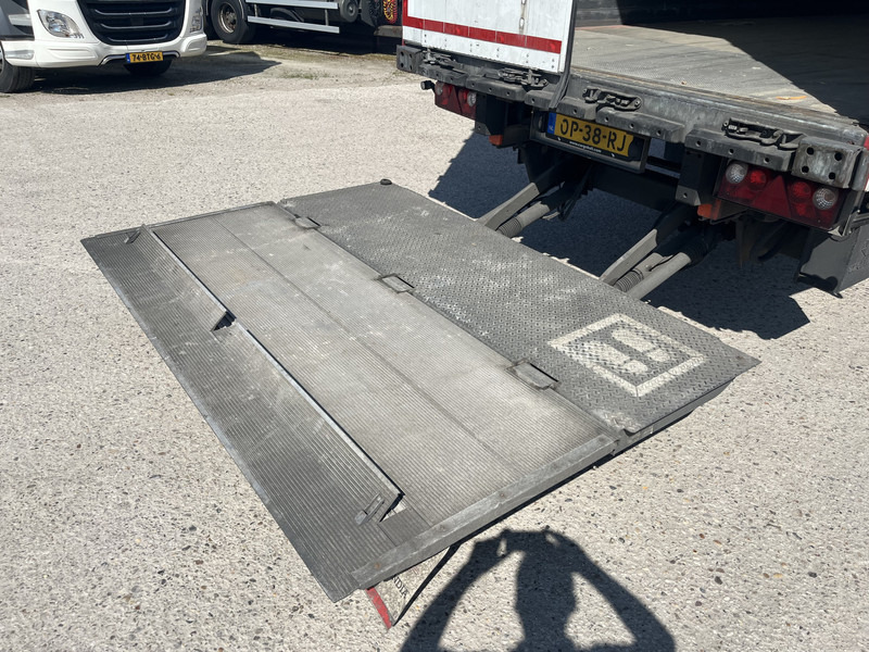 Schmitz Cargobull SCB S2 / Box Trailer / 2 axle / Loadlift / APK TUV 02-26 - Puspiekabe slēgtā virsbūve: foto 5 Schmitz Cargobull SCB S2 / Box Trailer / 2 axle / Loadlift / APK TUV 02-26 - Puspiekabe slēgtā virsbūve: foto 5