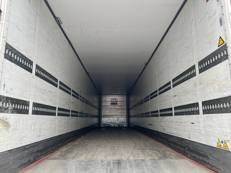 Schmitz Cargobull SCB S2 / Box Trailer / 2 axle / Loadlift / APK TUV 04-26 - Puspiekabe slēgtā virsbūve: foto 3 Schmitz Cargobull SCB S2 / Box Trailer / 2 axle / Loadlift / APK TUV 04-26 - Puspiekabe slēgtā virsbūve: foto 3