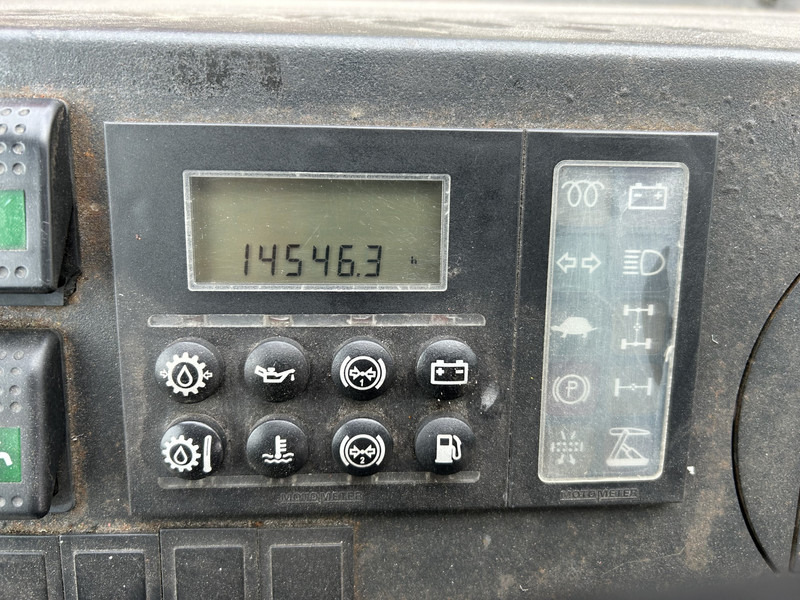 Terberg YT 180 / BDF Umsetzer / Wechselhubwagen / Terminal Truck - Konteineru vedējs/ Kravas automašīna ar noņemamā virsbūve: foto 4 Terberg YT 180 / BDF Umsetzer / Wechselhubwagen / Terminal Truck - Konteineru vedējs/ Kravas automašīna ar noņemamā virsbūve: foto 4