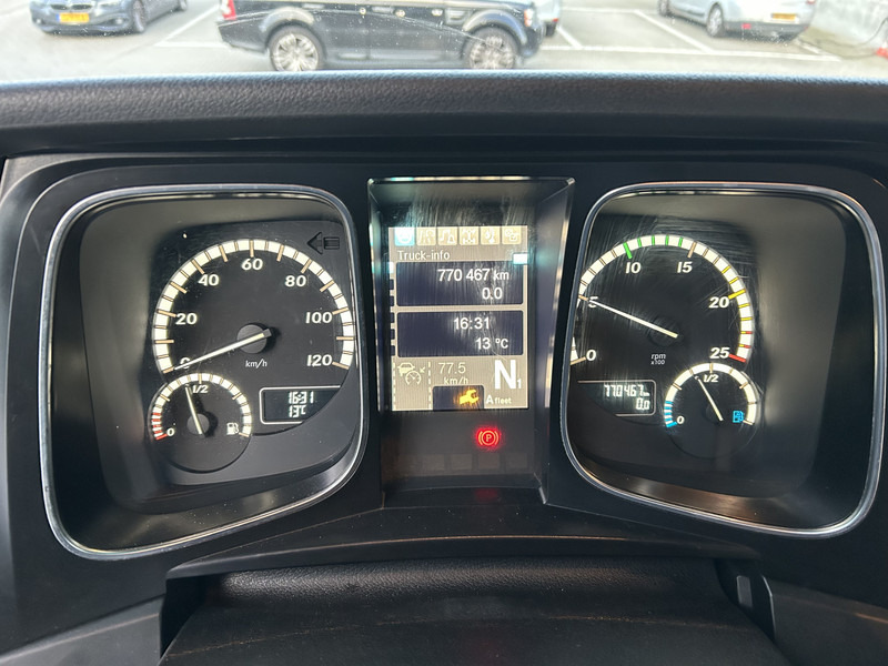 Mercedes-Benz Actros 1842 Bigspace / 770 dkm / Mega / New Tacho / Stand Klima / 2 Tanks - Vilcējs: foto 4 Mercedes-Benz Actros 1842 Bigspace / 770 dkm / Mega / New Tacho / Stand Klima / 2 Tanks - Vilcējs: foto 4