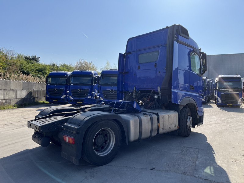 Mercedes-Benz Actros 1842 Streamspace / 945 dkm / 2 Tanks / NL Truck - Vilcējs: foto 2 Mercedes-Benz Actros 1842 Streamspace / 945 dkm / 2 Tanks / NL Truck - Vilcējs: foto 2