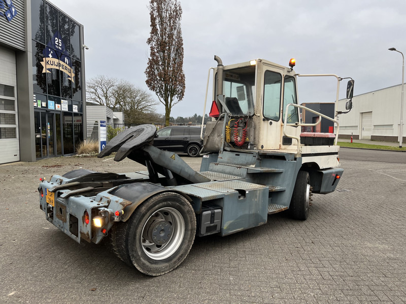 Terberg YT 182 / Cummins - Allison / 2007 / Terminal Tractor - Vilcējs: foto 2 Terberg YT 182 / Cummins - Allison / 2007 / Terminal Tractor - Vilcējs: foto 2