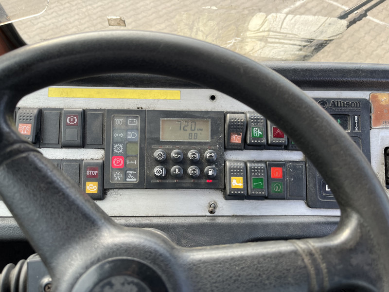 Terberg YT 182 / Terminal Tractor / Airco / Cummins - Vilcējs: foto 4 Terberg YT 182 / Terminal Tractor / Airco / Cummins - Vilcējs: foto 4