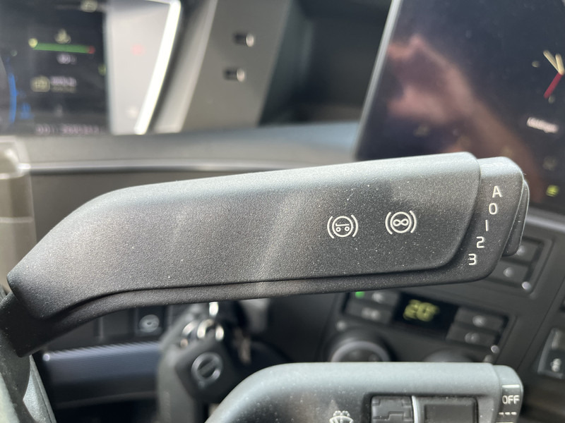 Volvo FH 460 Globetrotter / Retarder / 2 Tanks / Stand Klima / APK TUV 09-25 - Vilcējs: foto 5 Volvo FH 460 Globetrotter / Retarder / 2 Tanks / Stand Klima / APK TUV 09-25 - Vilcējs: foto 5