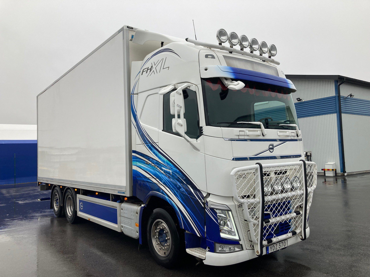 Kravas automašīna ar slēgto virsbūvi Volvo FH Fjärr: foto 8