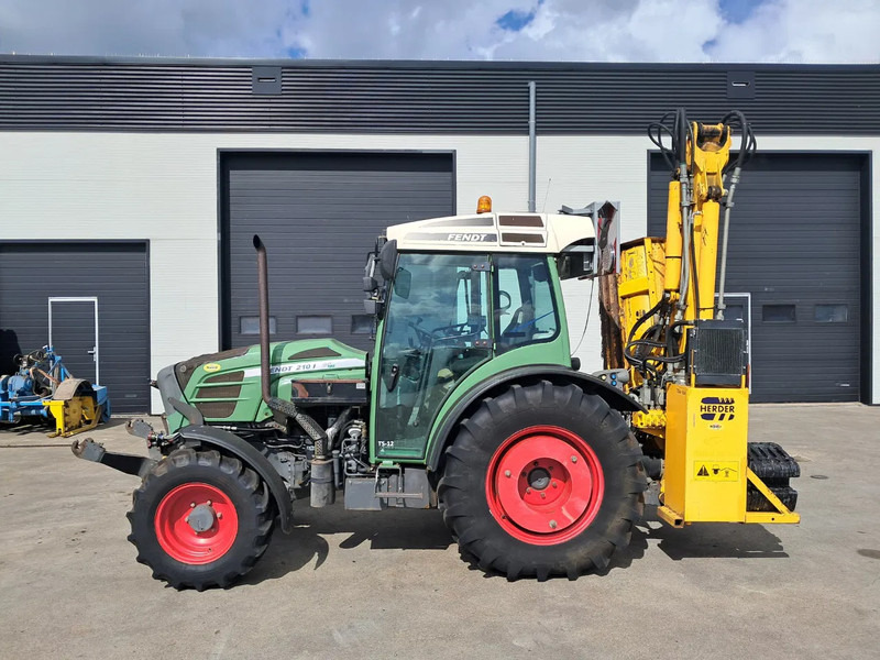 Fendt 210 P VARIO 210 P VARIO - Traktors: foto 2 Fendt 210 P VARIO 210 P VARIO - Traktors: foto 2