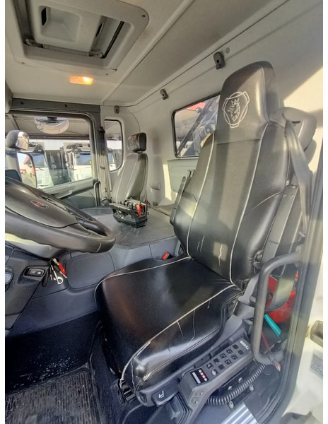 Scania P370 P370 met Laadkraan Hiab XS288 en haakarm 21T - Kravas automašīna: foto 3 Scania P370 P370 met Laadkraan Hiab XS288 en haakarm 21T - Kravas automašīna: foto 3