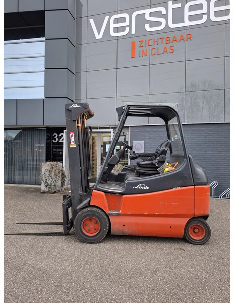 Linde E30/600-02 - Elektroiekrāvējs: foto 1 Linde E30/600-02 - Elektroiekrāvējs: foto 1