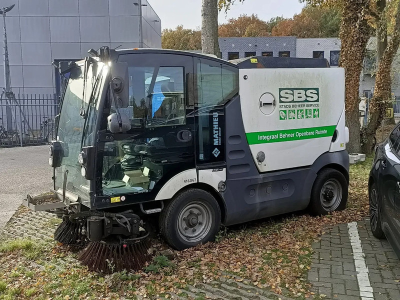 Mathieu MC210 Azura MC210 - Ielu tīrīšanas mašīna: foto 3 Mathieu MC210 Azura MC210 - Ielu tīrīšanas mašīna: foto 3