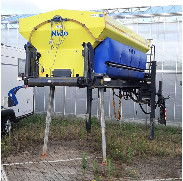 NIDO Stratos B70-42 PCLN-700 - Sāls un smilts kaisītājs: foto 1 NIDO Stratos B70-42 PCLN-700 - Sāls un smilts kaisītājs: foto 1