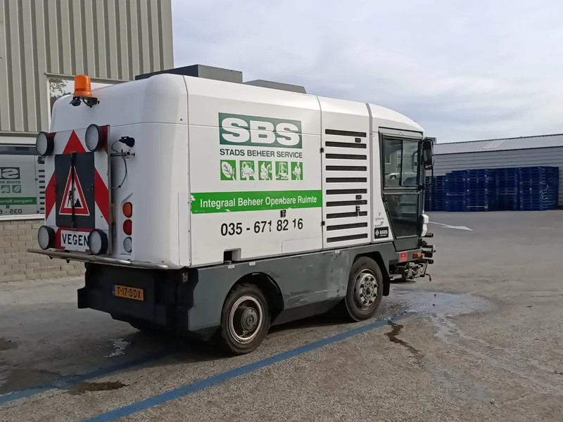 Ravo 540 5-Series 540 - Ielu tīrīšanas mašīna: foto 4 Ravo 540 5-Series 540 - Ielu tīrīšanas mašīna: foto 4