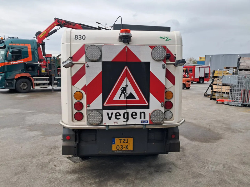 Ravo 540 540 - Ielu tīrīšanas mašīna: foto 4 Ravo 540 540 - Ielu tīrīšanas mašīna: foto 4