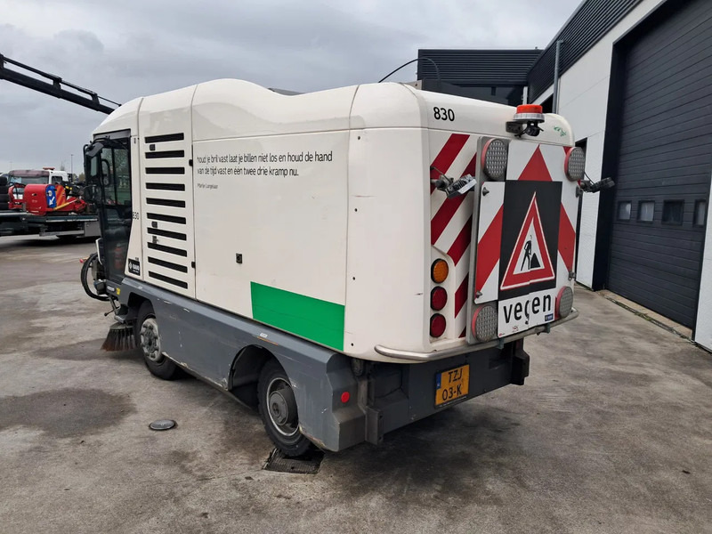 Ravo 540 540 - Ielu tīrīšanas mašīna: foto 3 Ravo 540 540 - Ielu tīrīšanas mašīna: foto 3