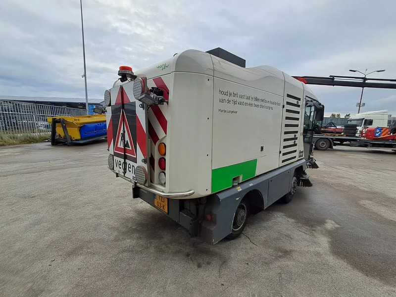 Ravo 540 540 - Ielu tīrīšanas mašīna: foto 5 Ravo 540 540 - Ielu tīrīšanas mašīna: foto 5