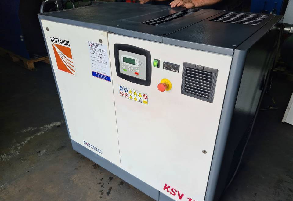 Kompresor śrubowy BOTTARINI KSV 15, 15 kw, 2015r - Gaisa kompresors: foto 2 Kompresor śrubowy BOTTARINI KSV 15, 15 kw, 2015r - Gaisa kompresors: foto 2