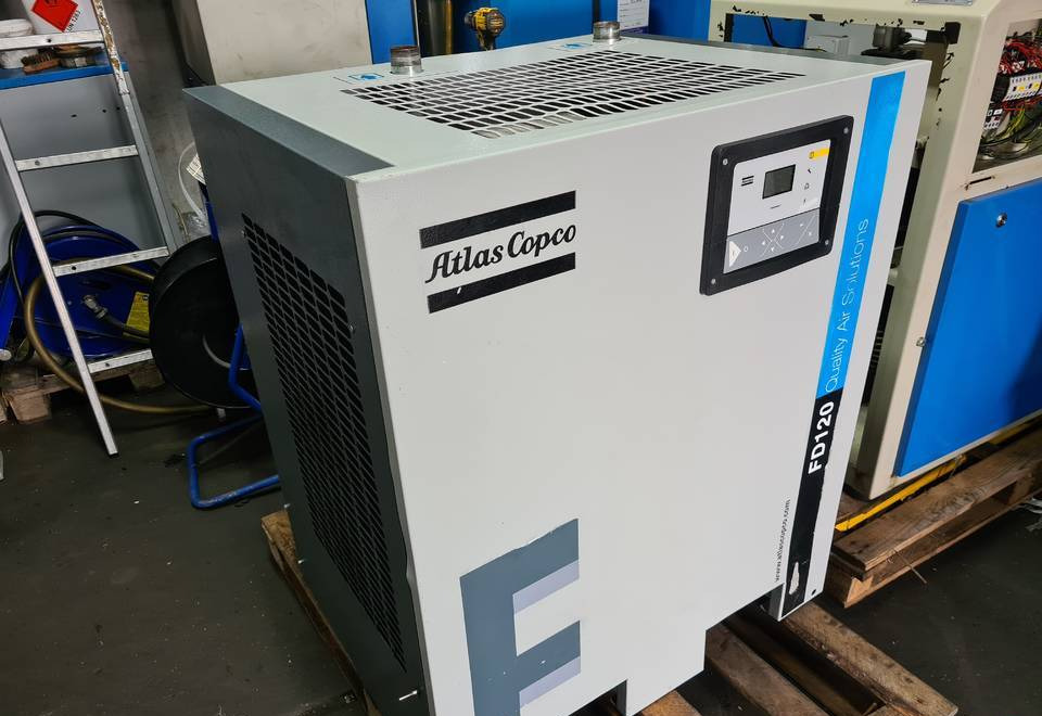 OSUSZACZ ZIĘBNICZY ATLAS COPCO FD 120 7,2m3 - Gaisa kompresors: foto 1 OSUSZACZ ZIĘBNICZY ATLAS COPCO FD 120 7,2m3 - Gaisa kompresors: foto 1