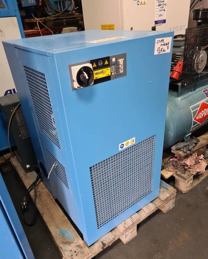 Osuszacz ziębniczy OMEGA 9,5 m3 - Gaisa kompresors: foto 2 Osuszacz ziębniczy OMEGA 9,5 m3 - Gaisa kompresors: foto 2