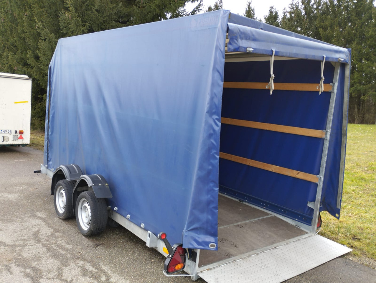 VEZEKO 400 x 187 3,5 t Absenkanhänger Huski 40.35 - Piekabe ar tentu: foto 4 VEZEKO 400 x 187 3,5 t Absenkanhänger Huski 40.35 - Piekabe ar tentu: foto 4