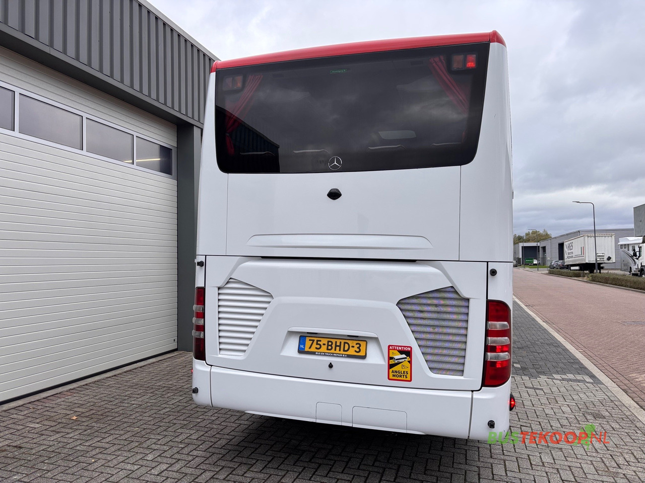 Mercedes TOURISMO RHD-M/2A - Starppilsētu autobuss: foto 5 Mercedes TOURISMO RHD-M/2A - Starppilsētu autobuss: foto 5