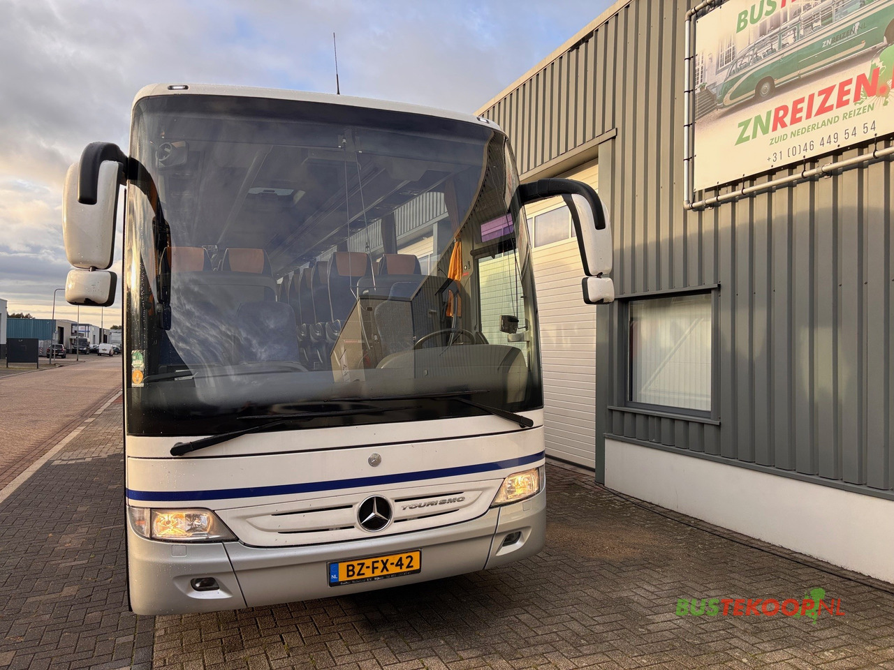 Mercedes Tourismo 16 RHD-M 57 Pl. - Starppilsētu autobuss: foto 2 Mercedes Tourismo 16 RHD-M 57 Pl. - Starppilsētu autobuss: foto 2