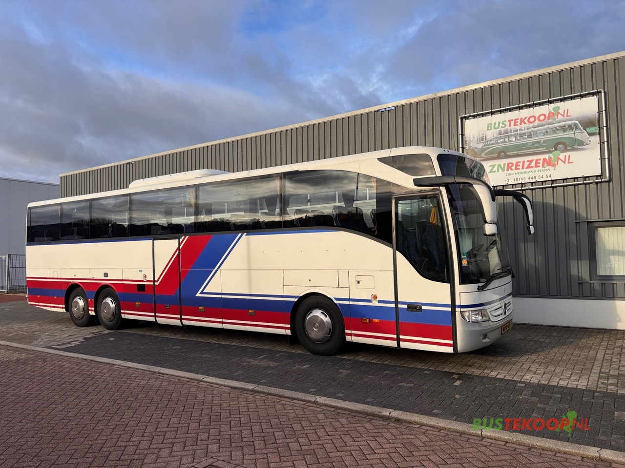Mercedes Tourismo 16 RHD-M 57 Pl. - Starppilsētu autobuss: foto 1 Mercedes Tourismo 16 RHD-M 57 Pl. - Starppilsētu autobuss: foto 1