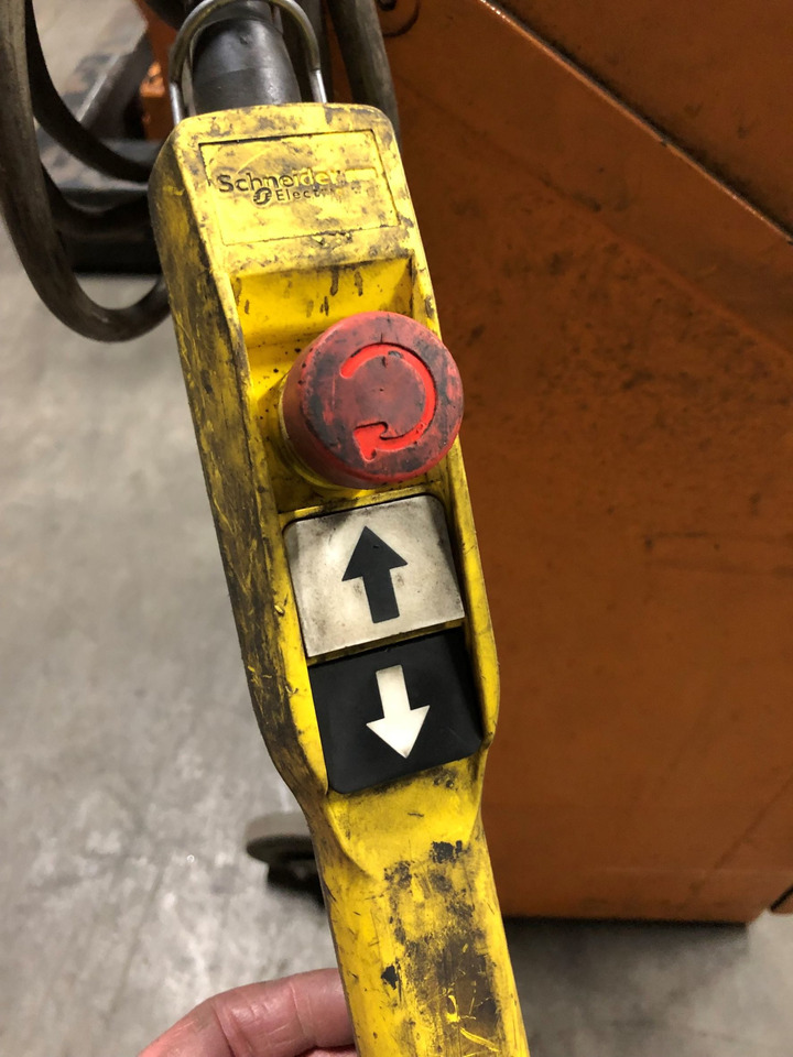 Mobiele Hefkolommen 6 x 5 ton - Garāžu aprīkojums: foto 5 Mobiele Hefkolommen 6 x 5 ton - Garāžu aprīkojums: foto 5